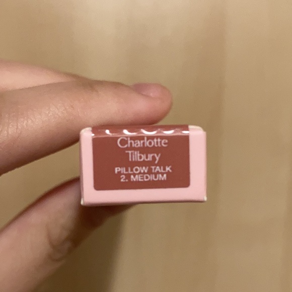 Charlotte Tilbury Pillow Talk Lipsticks, Lip Liner, and Eyes to Mesmerize Bundle - Picture 4 of 4
